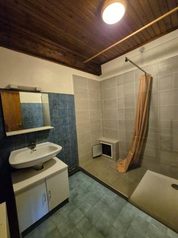 ENTRE LIMOUX ET CHALABRE MAISON T4 AVEC JARDIN