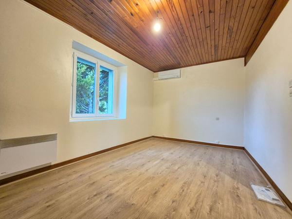 ENTRE LIMOUX ET CHALABRE MAISON T4 AVEC JARDIN