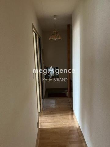 Maison à LAVAL, 53000 - 8 pièces 204m²