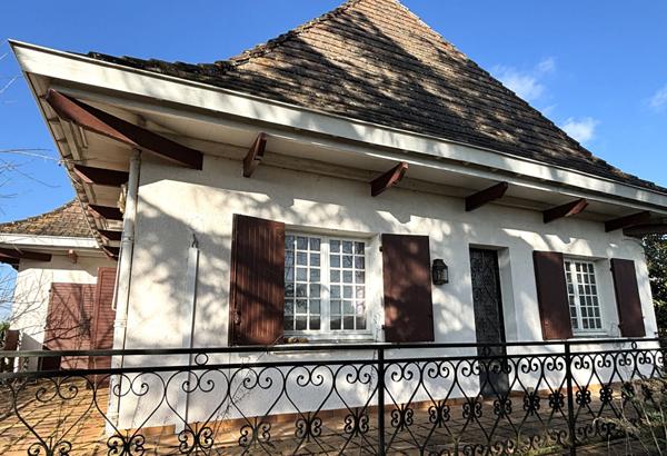 Grande maison traditionnelle 210 m² avec sous sol 85 m² à Bressols proche de Montauban