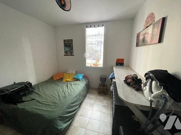 Maison MALMOUSQUE 13007 MARSEILLE, T4 sur 2 niveaux avec comble aménagée  surface totale au sol 90m²