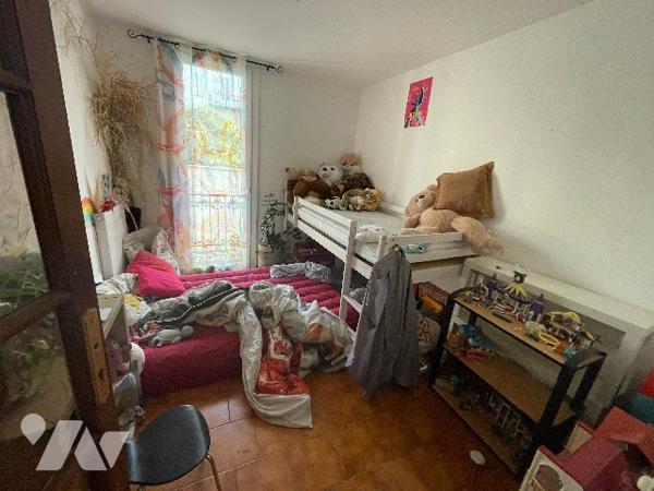 Maison MALMOUSQUE 13007 MARSEILLE, T4 sur 2 niveaux avec comble aménagée  surface totale au sol 90m²