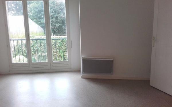 Appartement à louer    1 pièce •  Compiègne
