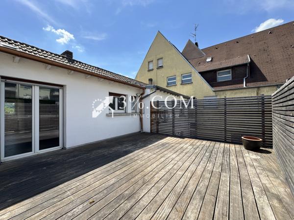 Appartement
                                                                                                                                                                                                                                                                                                                        5 pièce(s)                                                                                                                                                                                                          3 chambre(s)                                                                                                                                                                                                          100.05  m²