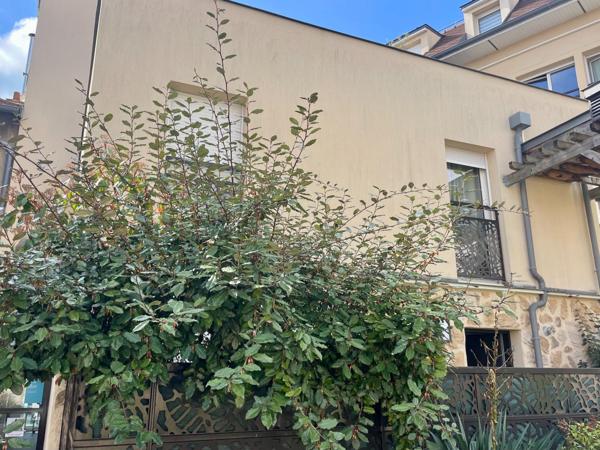 MAISON DE VILLE DE 63 M2 VEC TERRASSE A ORLY VILLE