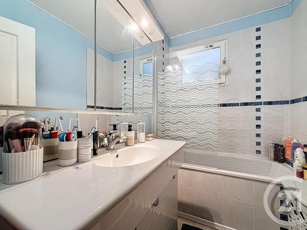 Appartement F5 à vendre  5 pièces - 80,75 m2 ST MICHEL SUR ORGE - 91