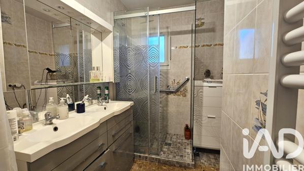 Maison à vendre 9 pièces 234 m² Morainvilliers