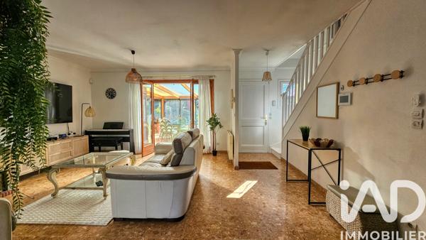 Maison à vendre 9 pièces 234 m² Morainvilliers