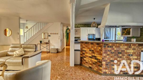 Maison à vendre 9 pièces 234 m² Morainvilliers