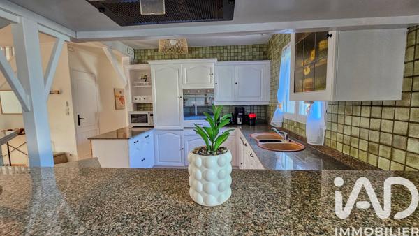 Maison à vendre 9 pièces 234 m² Morainvilliers