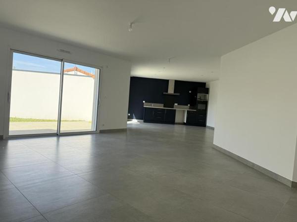 Maison traditionnelle contemporaine de plain-pied