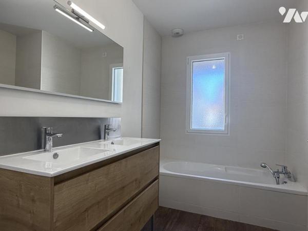 Maison traditionnelle contemporaine de plain-pied
