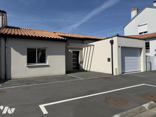 Maison traditionnelle contemporaine de plain-pied