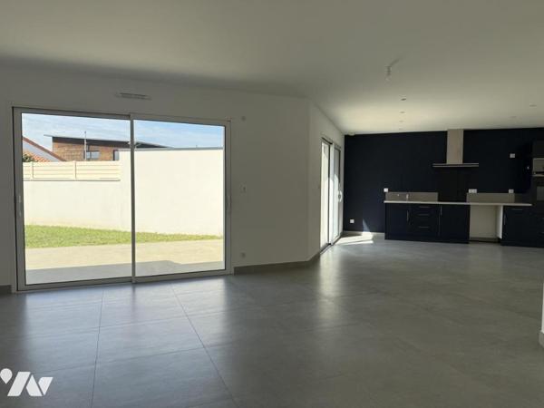 Maison traditionnelle contemporaine de plain-pied