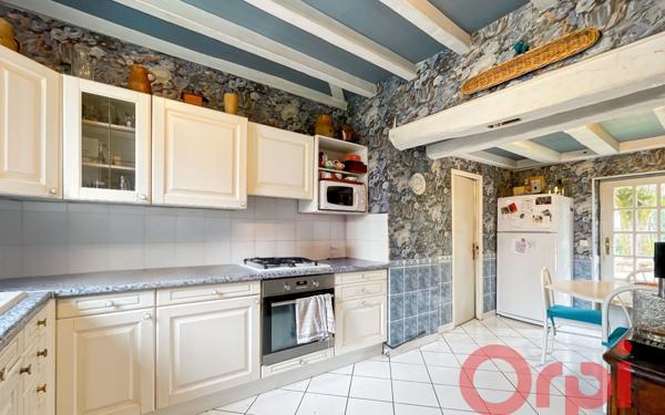 Maison à vendre    7 pièces • 253,89 m2 Bussy