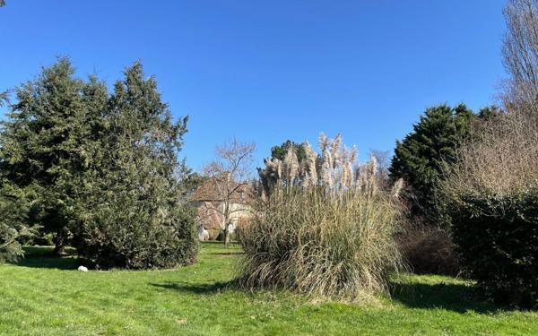 Maison à vendre    7 pièces • 253,89 m2 Bussy