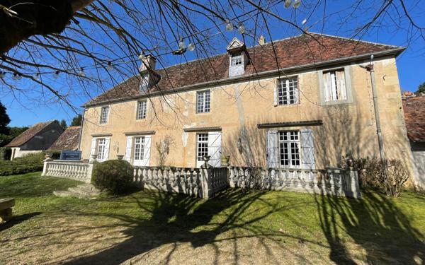 Maison à vendre    7 pièces • 253,89 m2 Bussy