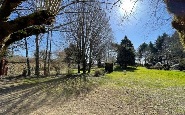 Maison à vendre    7 pièces • 253,89 m2 Bussy