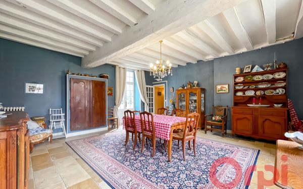 Maison à vendre    7 pièces • 253,89 m2 Bussy