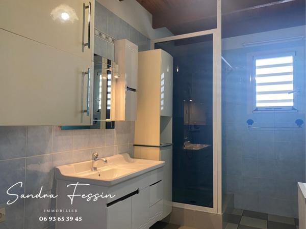 Charmante villa au coeur d'un cadre verdoyant