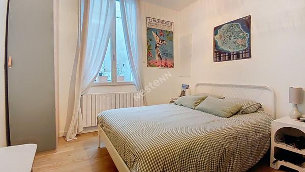 EXCLUSIVITÉ NANTES - PLACE DU SANITAT / Maison 3 pièces deux chambres avec cour privative