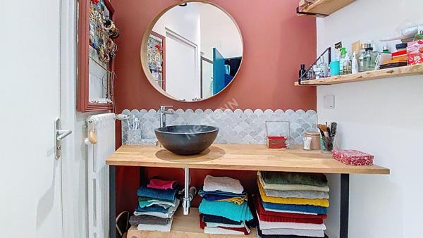 EXCLUSIVITÉ NANTES - PLACE DU SANITAT / Maison 3 pièces deux chambres avec cour privative