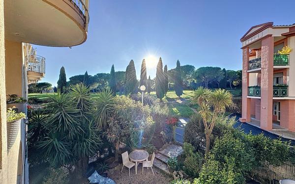 Appartement à vendre    2 pièces • 36,28 m2 Fréjus