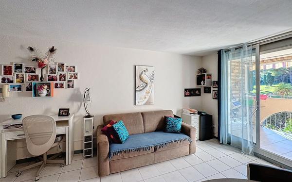 Appartement à vendre    2 pièces • 36,28 m2 Fréjus