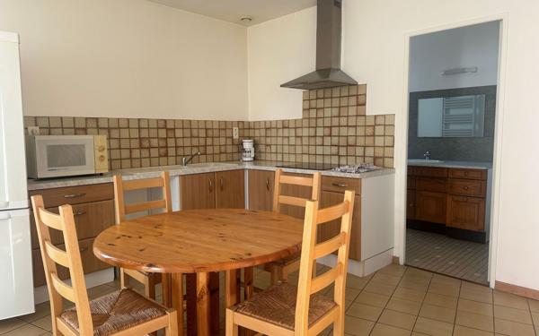 Appartement à louer    2 pièces • 58 m2 Lit-et-Mixe