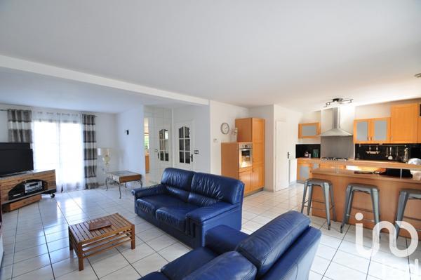 Maison à vendre 4 pièces 123 m² Serris