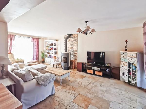 Maison rénovée 126m² 4 ch jardin sans vis à vis Bois l'Evêque