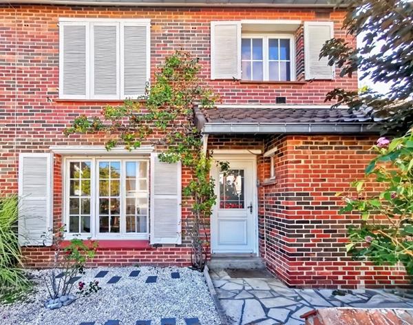 Maison rénovée 126m² 4 ch jardin sans vis à vis Bois l'Evêque
