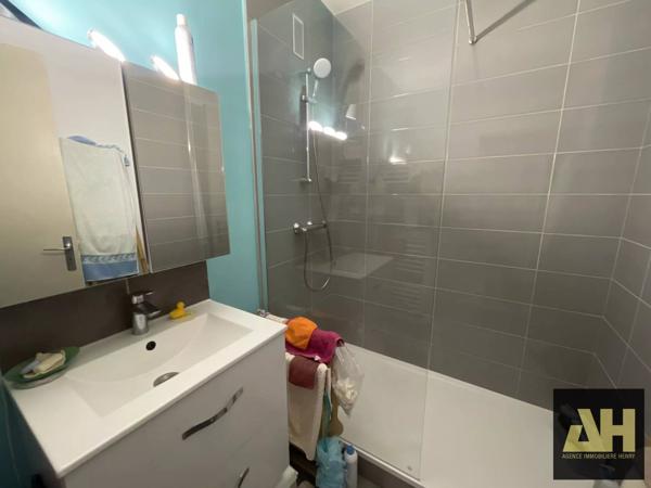 EXCLUSIVITE - BREST RIVE DROITE - APPARTEMENT T4 DE 74 M² - 2 CHAMBRES - DERNIER ETAGE - ASCENSEUR ET VUE RADE