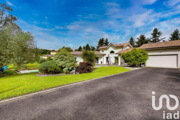 Maison 4 pièces de 155 m² à Cénac (33360)