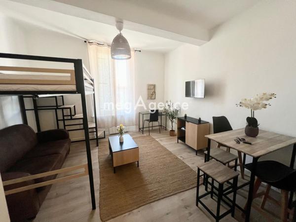 Immeuble à TOULON, 83200 - 279m²
