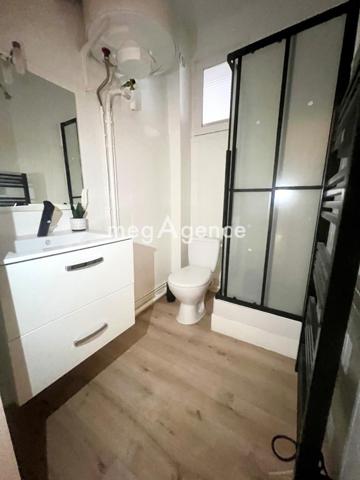 Immeuble à TOULON, 83200 - 279m²