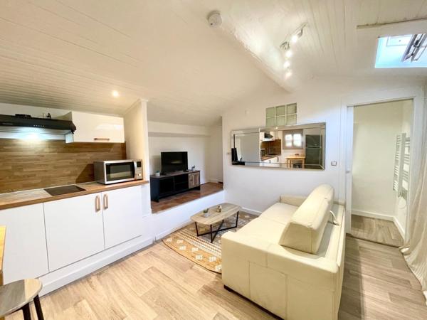 Immeuble à TOULON, 83200 - 279m²