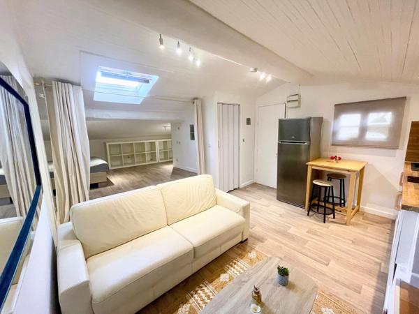 Immeuble à TOULON, 83200 - 279m²