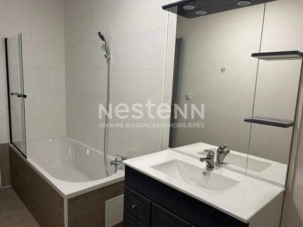 Bel Immeuble composes de 3 logements au coeur de Noyen Sur Sarthe !