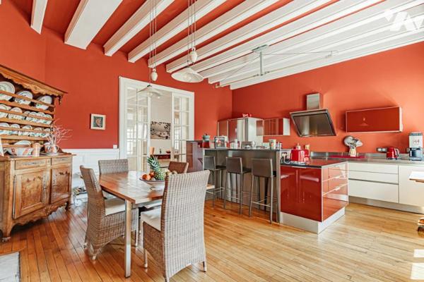 ANCIEN PALAIS DE JUSTICE IMMEUBLE EDIFIE MI 19 EME STANDING T6 230M² 