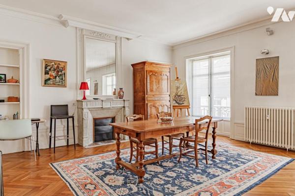 ANCIEN PALAIS DE JUSTICE IMMEUBLE EDIFIE MI 19 EME STANDING T6 230M² 