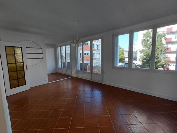 A LOUER BREST APPARTEMENT T4 FACS BELLEVUE KERGOAT