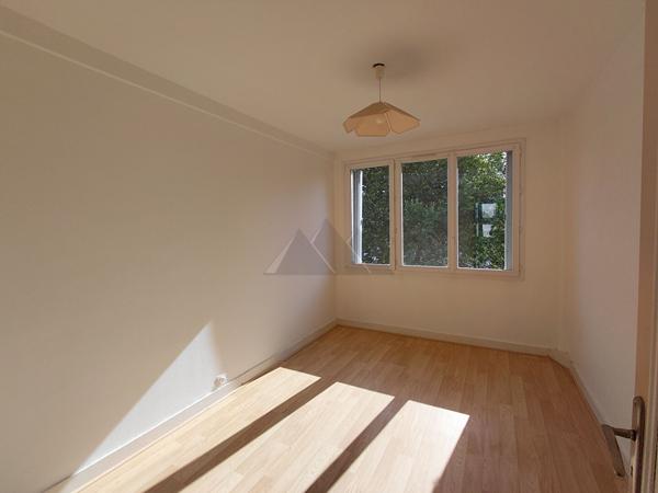 A LOUER BREST APPARTEMENT T4 FACS BELLEVUE KERGOAT