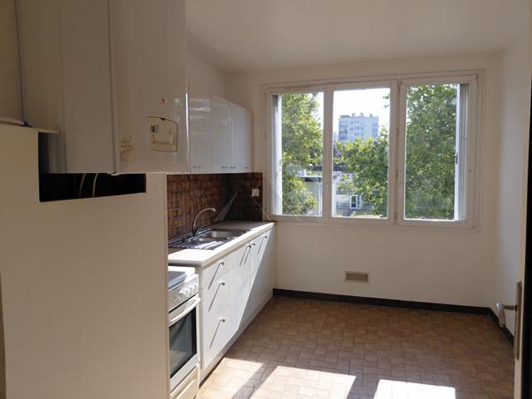A LOUER BREST APPARTEMENT T4 FACS BELLEVUE KERGOAT