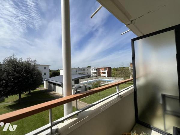 appartement T2 en copropriété au 1er étage.