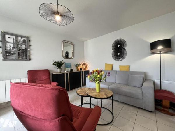 appartement T2 en copropriété au 1er étage.