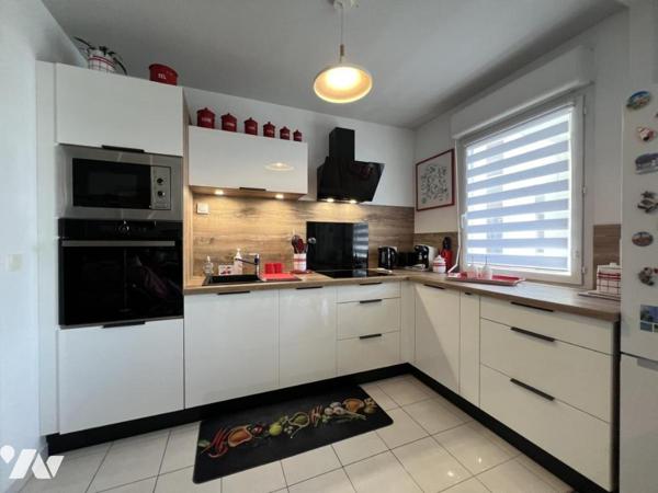 appartement T2 en copropriété au 1er étage.
