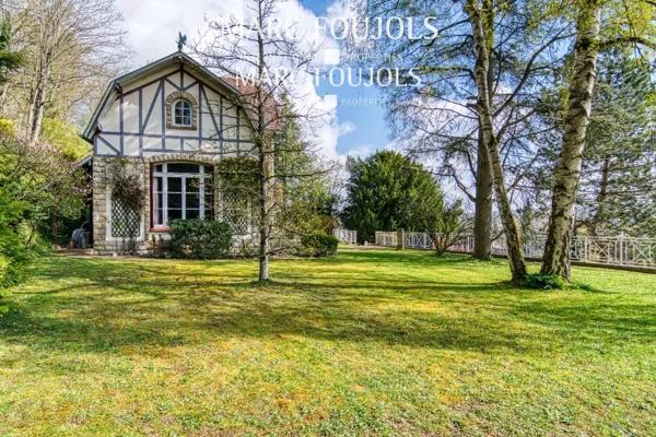 Maison Anglo Normande 220 m² sur terrain arboré de 8000 m²