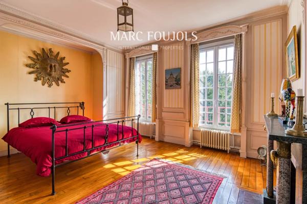 Maison Anglo Normande 220 m² sur terrain arboré de 8000 m²