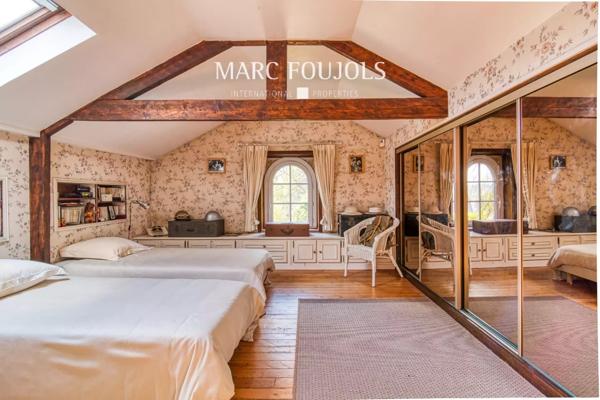 Maison Anglo Normande 220 m² sur terrain arboré de 8000 m²